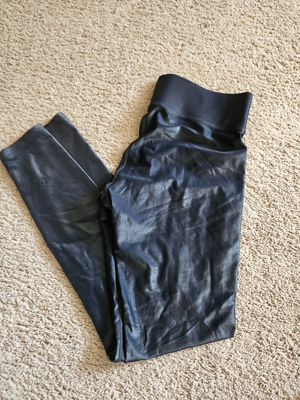 Carbon38 Shiny Black Faux-Leather Leggings